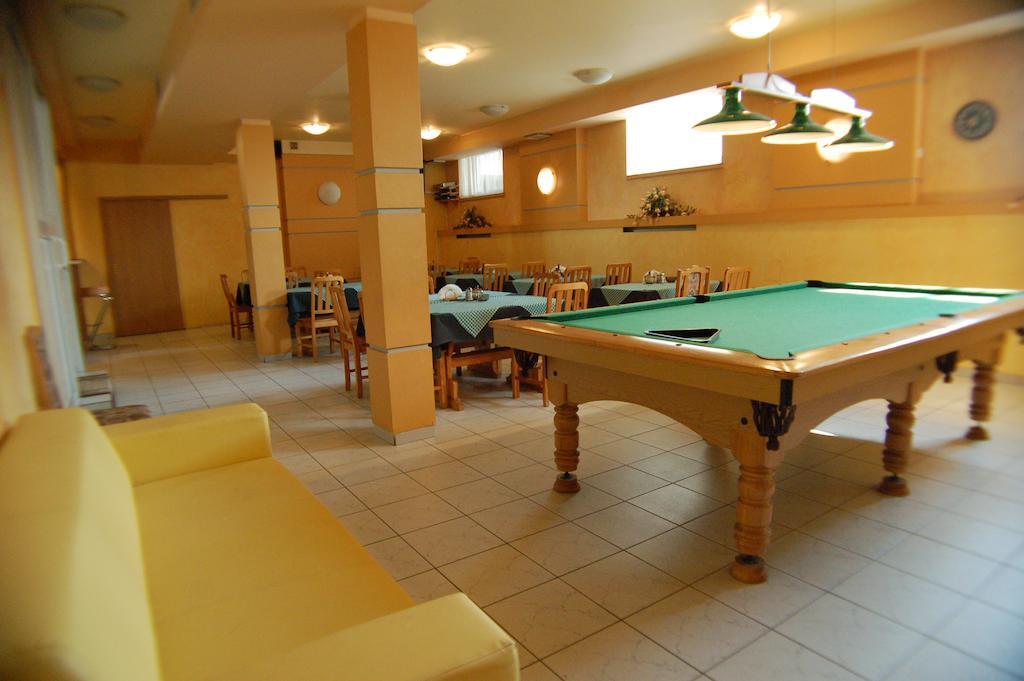 Zajazd Ustronie Piaseczno  Extérieur photo